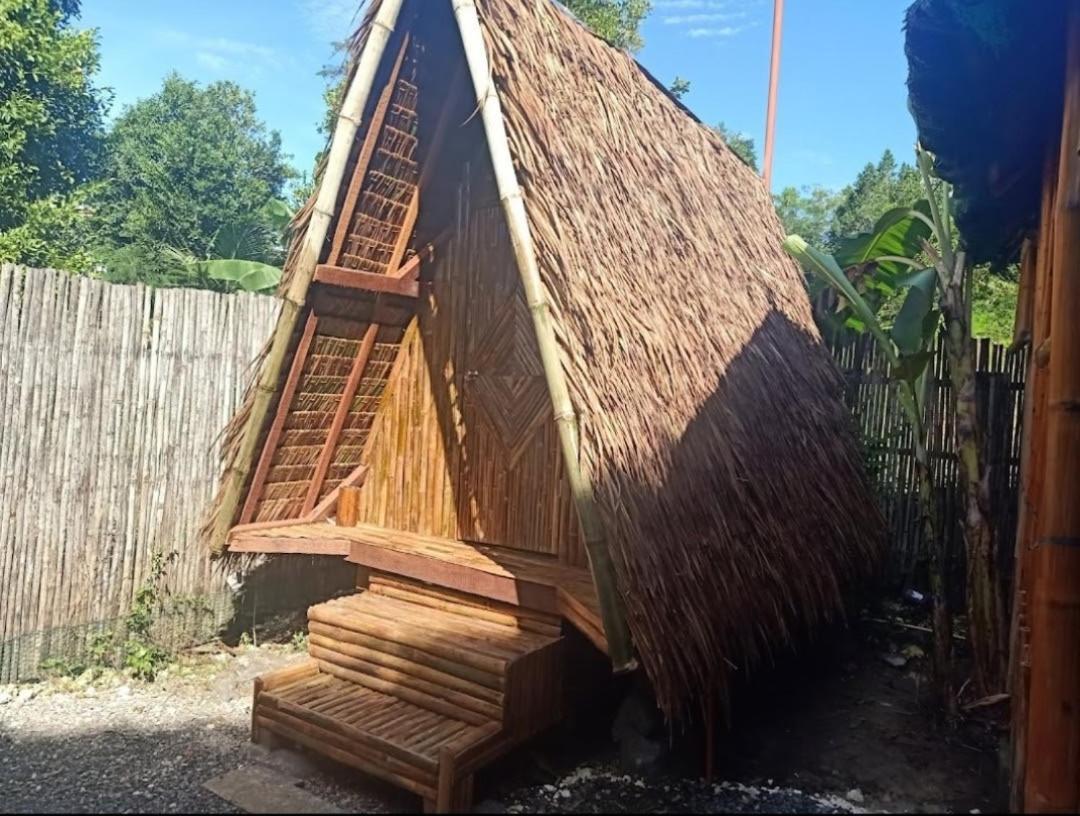 Moalboal Bamboo House / Rooms Bagian luar foto
